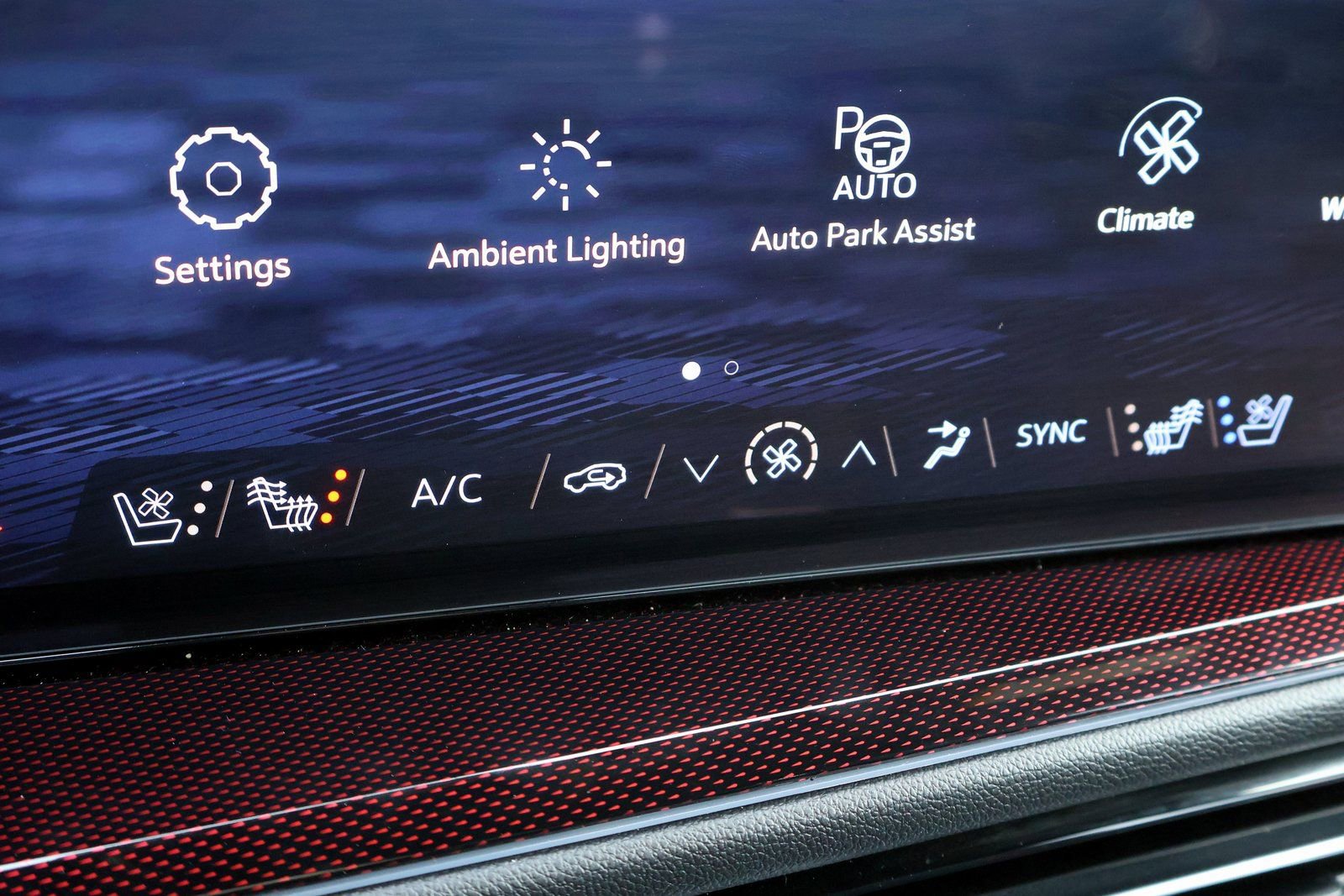 Used 2024 Chevrolet Traverse RS w/ LPO, Floor Liner Package image 34