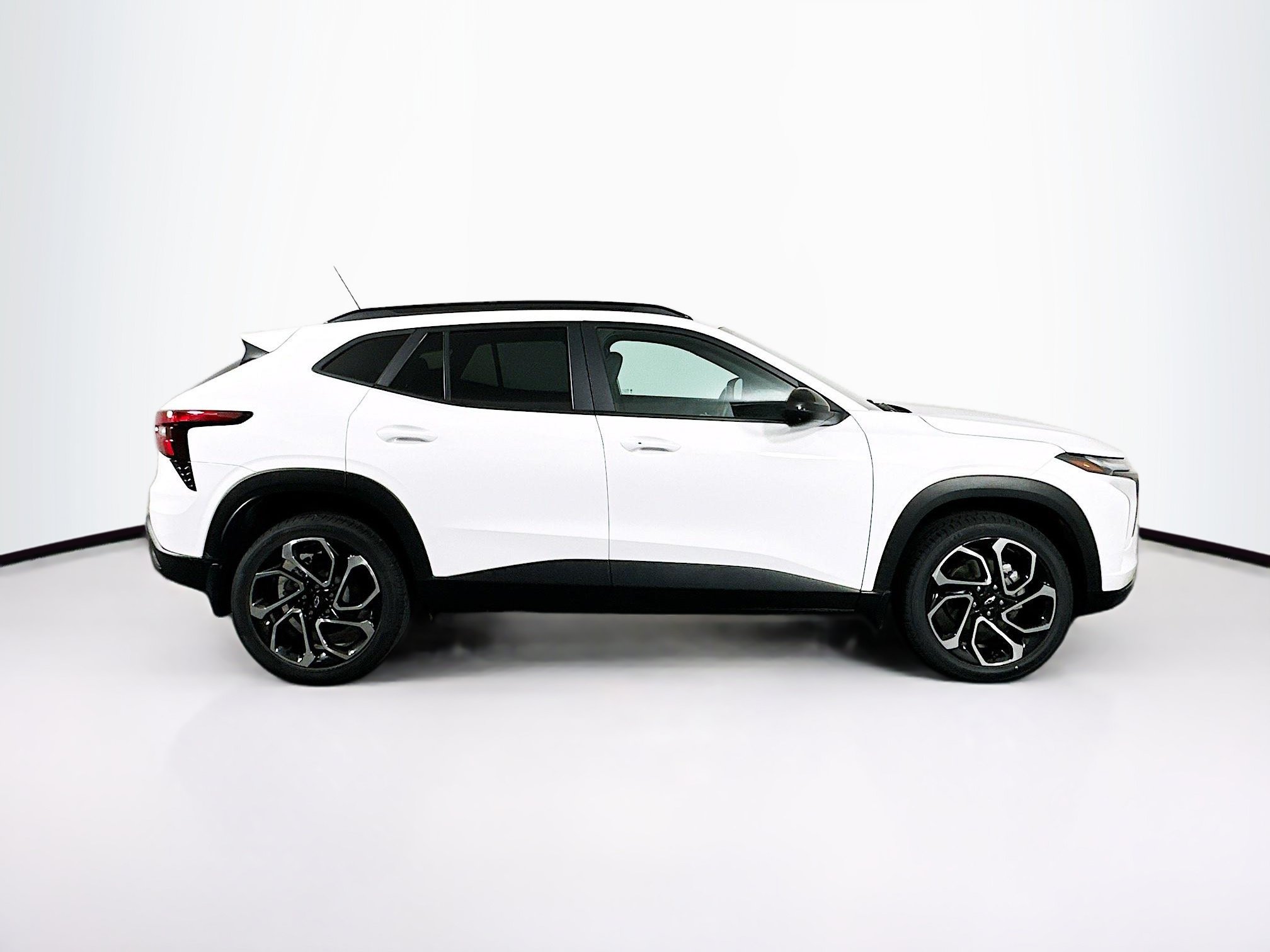 Used 2024 Chevrolet Trax RS FWD image 10