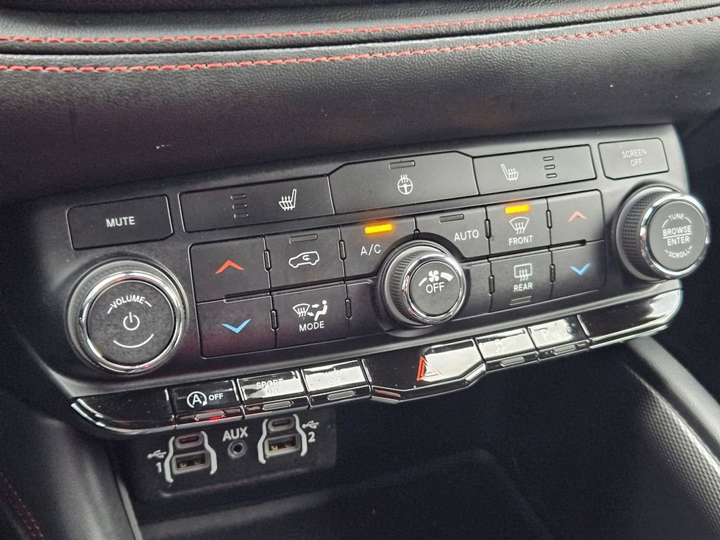 Used 2023 Dodge Durango GT w/ Blacktop Package AWD/4WD image 30