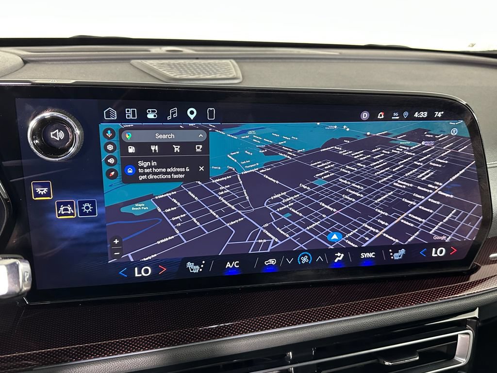 Used 2025 Chevrolet Traverse Z71 w/ Enhanced Driving Package AWD/4WD image 18