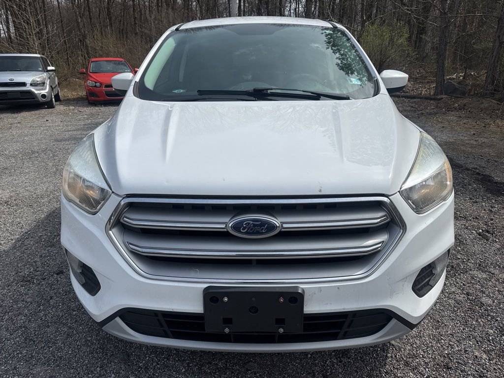 Used 2017 Ford Escape SE AWD/4WD image 2