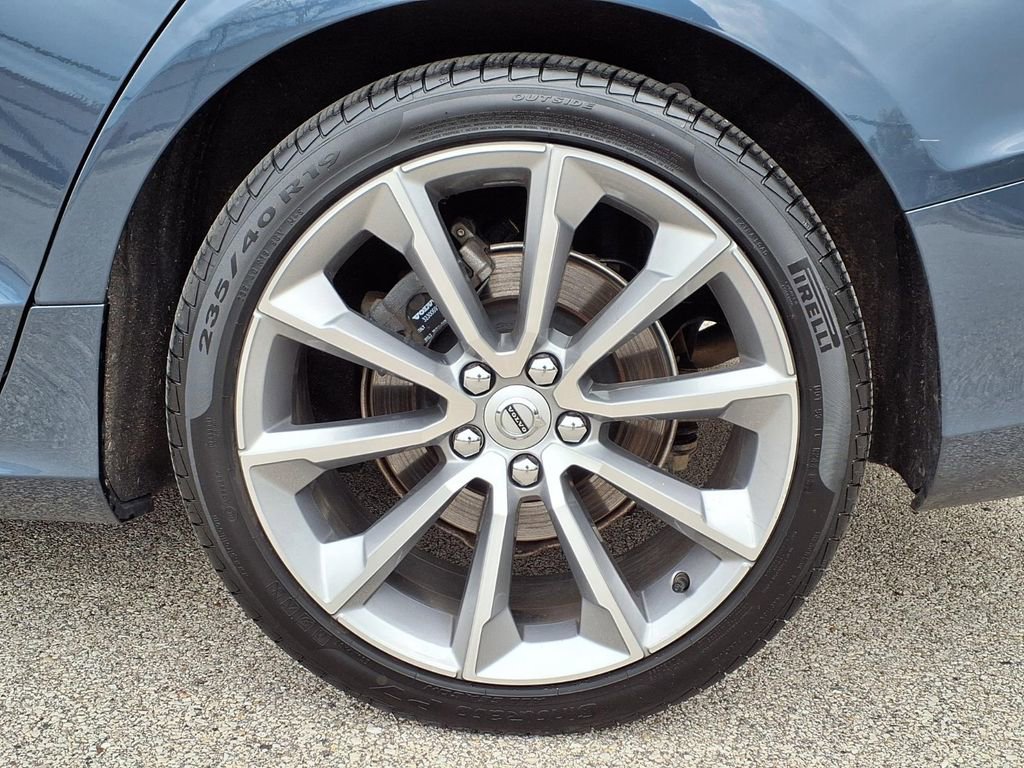 Used 2019 Volvo S60 T5 Momentum w/ Premium Package FWD image 6
