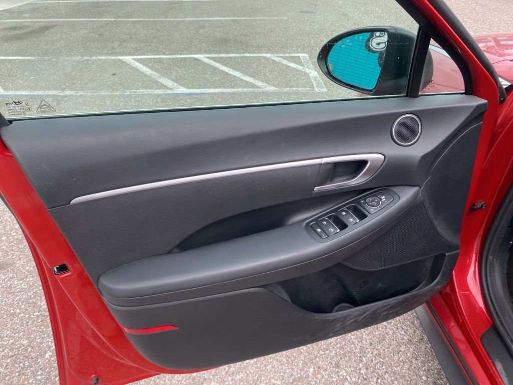 Used 2020 Hyundai Sonata SE w/ Cargo Package image 10