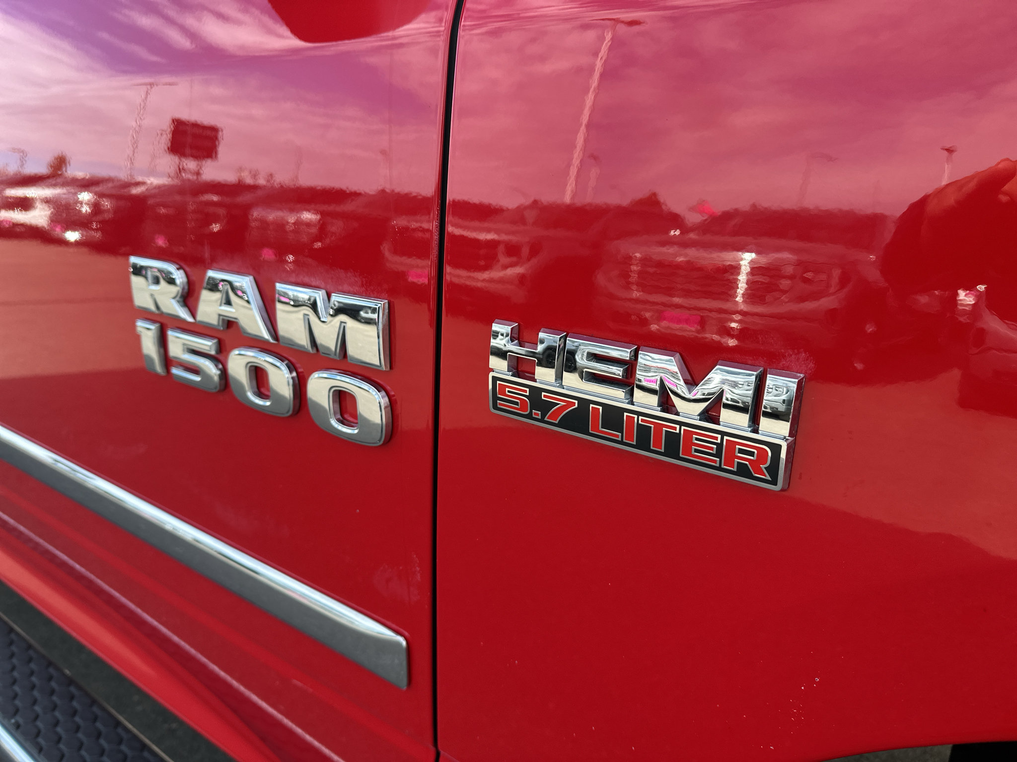 Used 2017 RAM 1500 ST w/ SXT Appearance Group AWD/4WD image 11