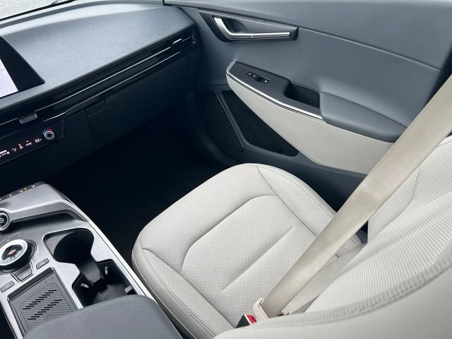 Certified 2024 Kia EV6 Wind w/ Wind Technology Package AWD/4WD image 15
