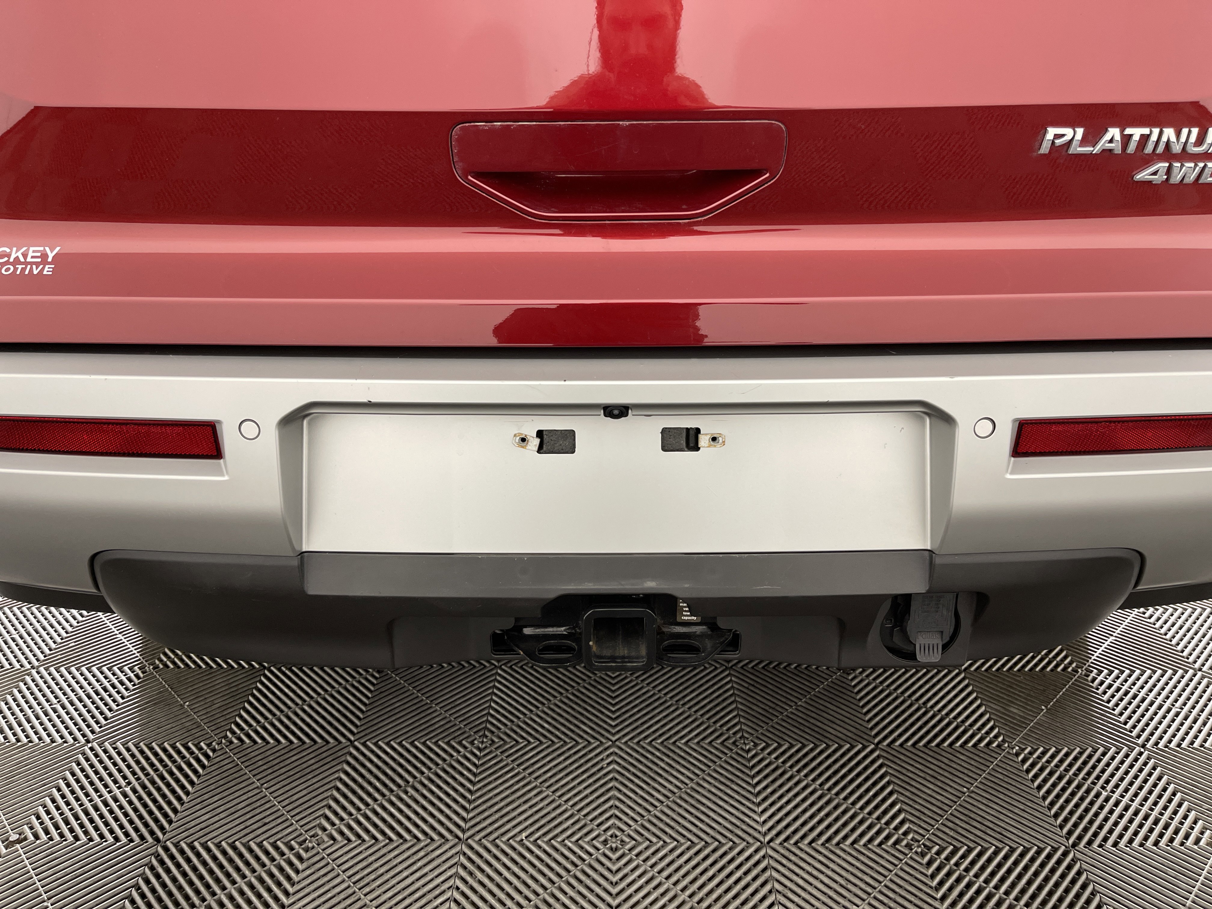 Used 2023 Nissan Pathfinder Platinum w/ Cargo Package image 8