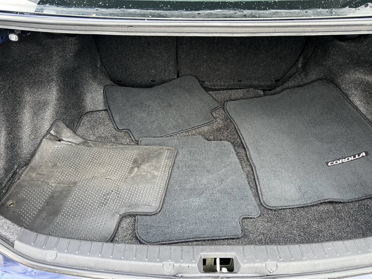 Used 2013 Toyota Corolla LE FWD image 16