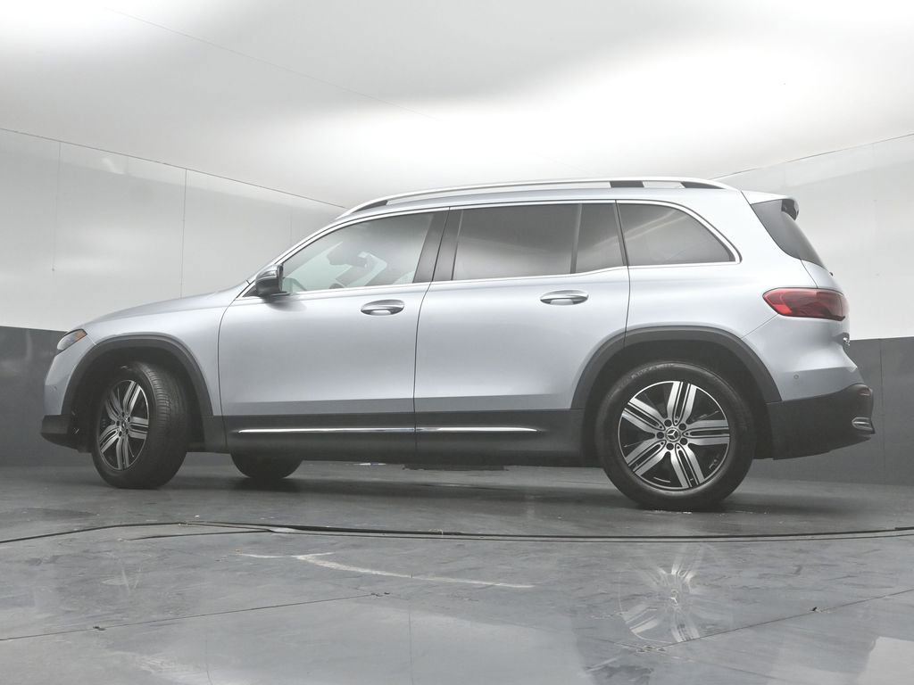 Used 2024 Mercedes-Benz EQB 300 4MATIC w/ Winter Package image 34