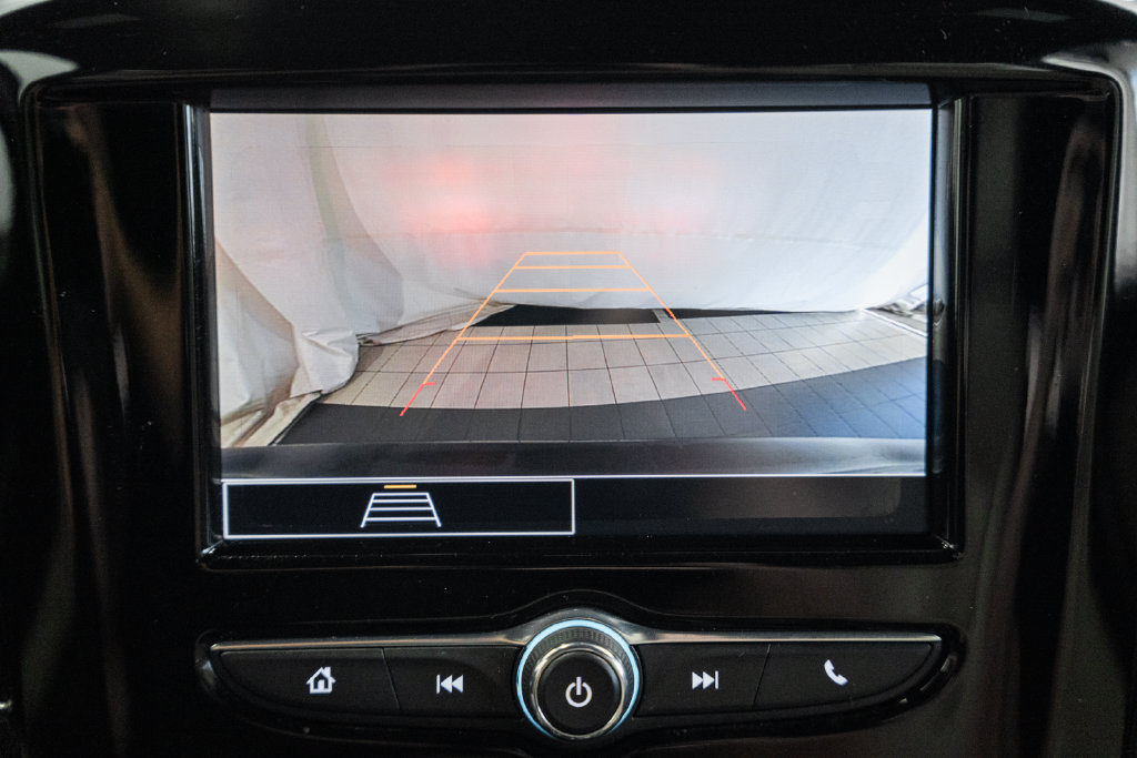 Used 2022 Chevrolet Traverse LS AWD/4WD image 31
