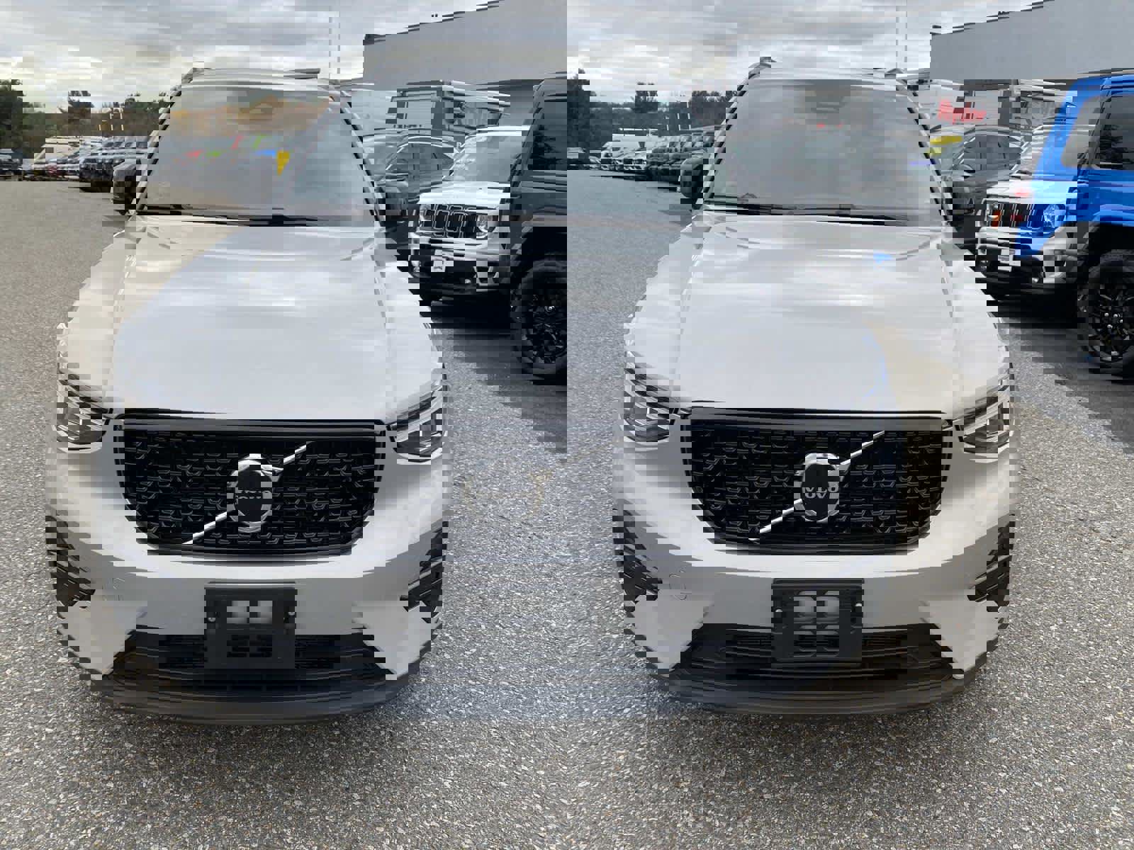 Used 2024 Volvo XC40 B5 Core image 10