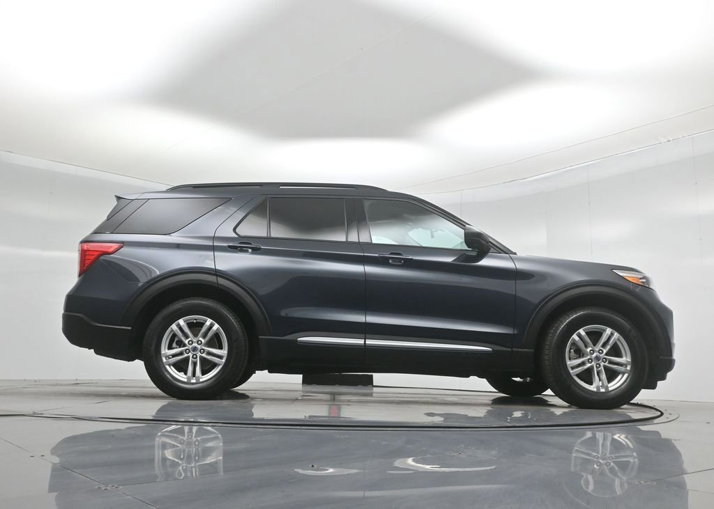 Certified 2022 Ford Explorer XLT image 50