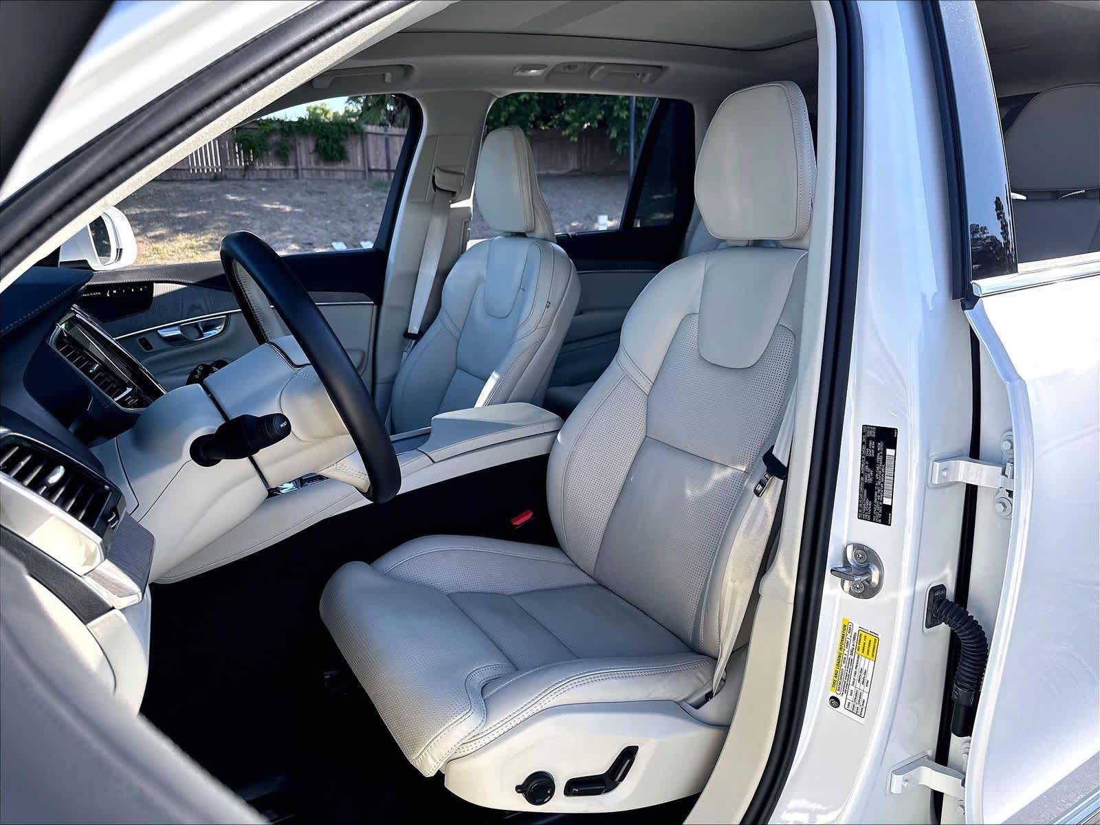 Used 2024 Volvo XC90 T8 Ultimate w/ Protection Package Premier AWD/4WD image 28