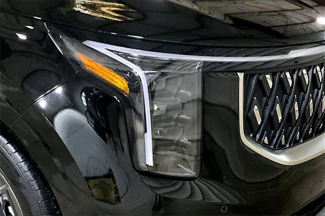 Used 2025 Kia Carnival EX image 4