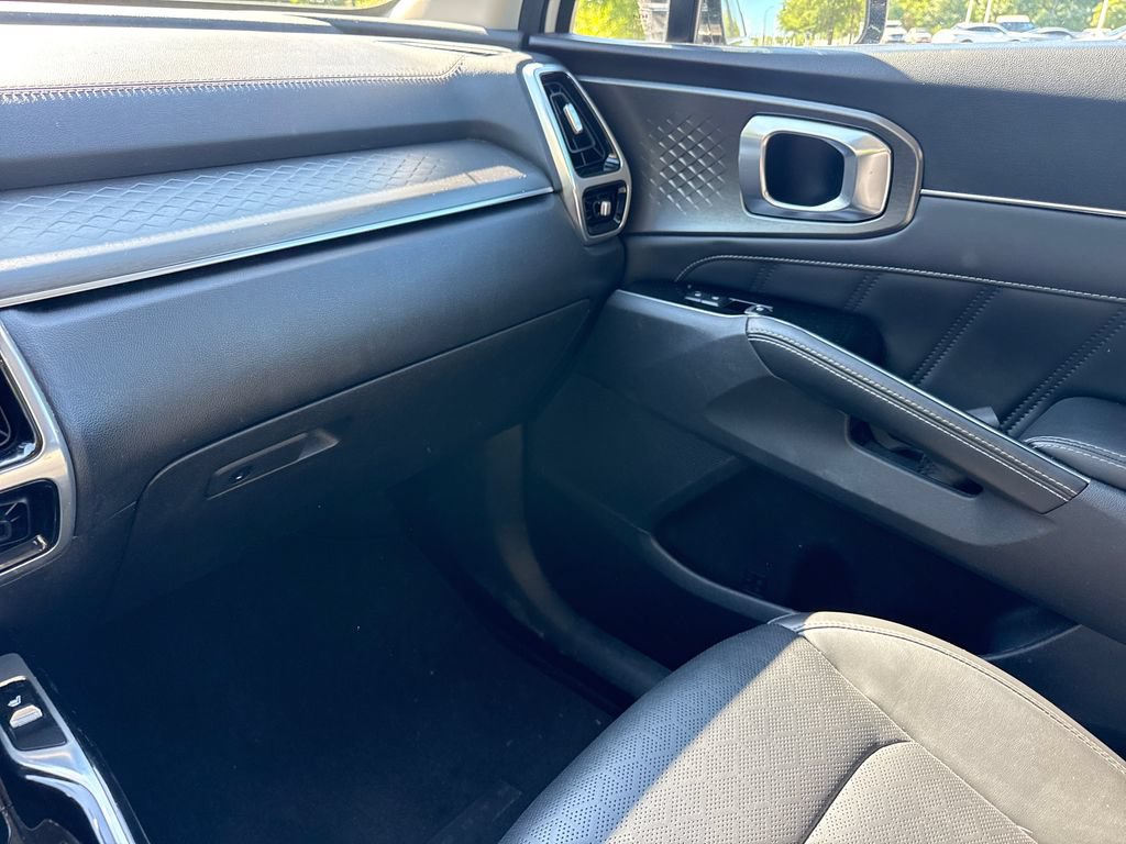 Used 2023 Kia Sorento SX AWD/4WD image 17