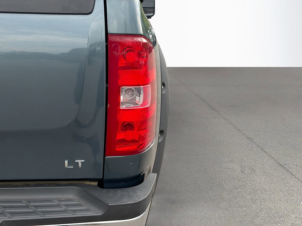 Used 2009 Chevrolet Silverado 2500 LT w/ Snow Plow Prep Package image 11