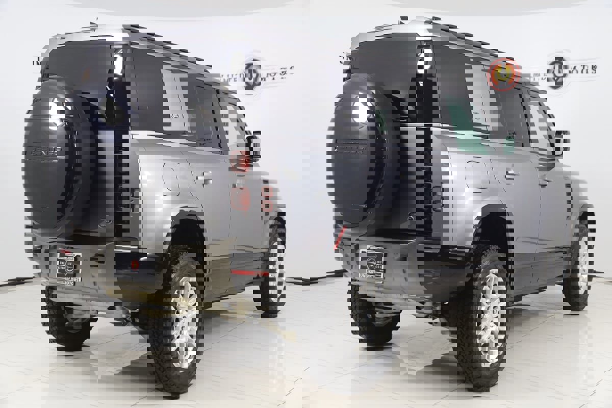 Used 2022 Land Rover Defender 110 X-Dynamic HSE image 3