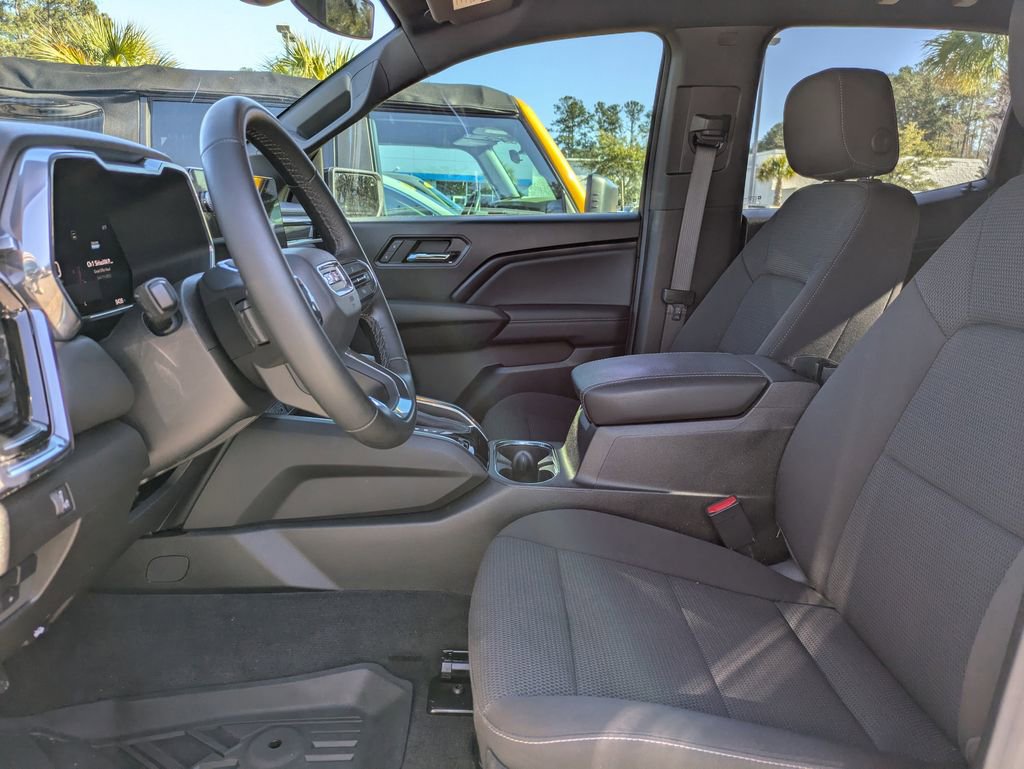 Certified 2025 GMC Canyon Elevation w/ Technology Package image 18