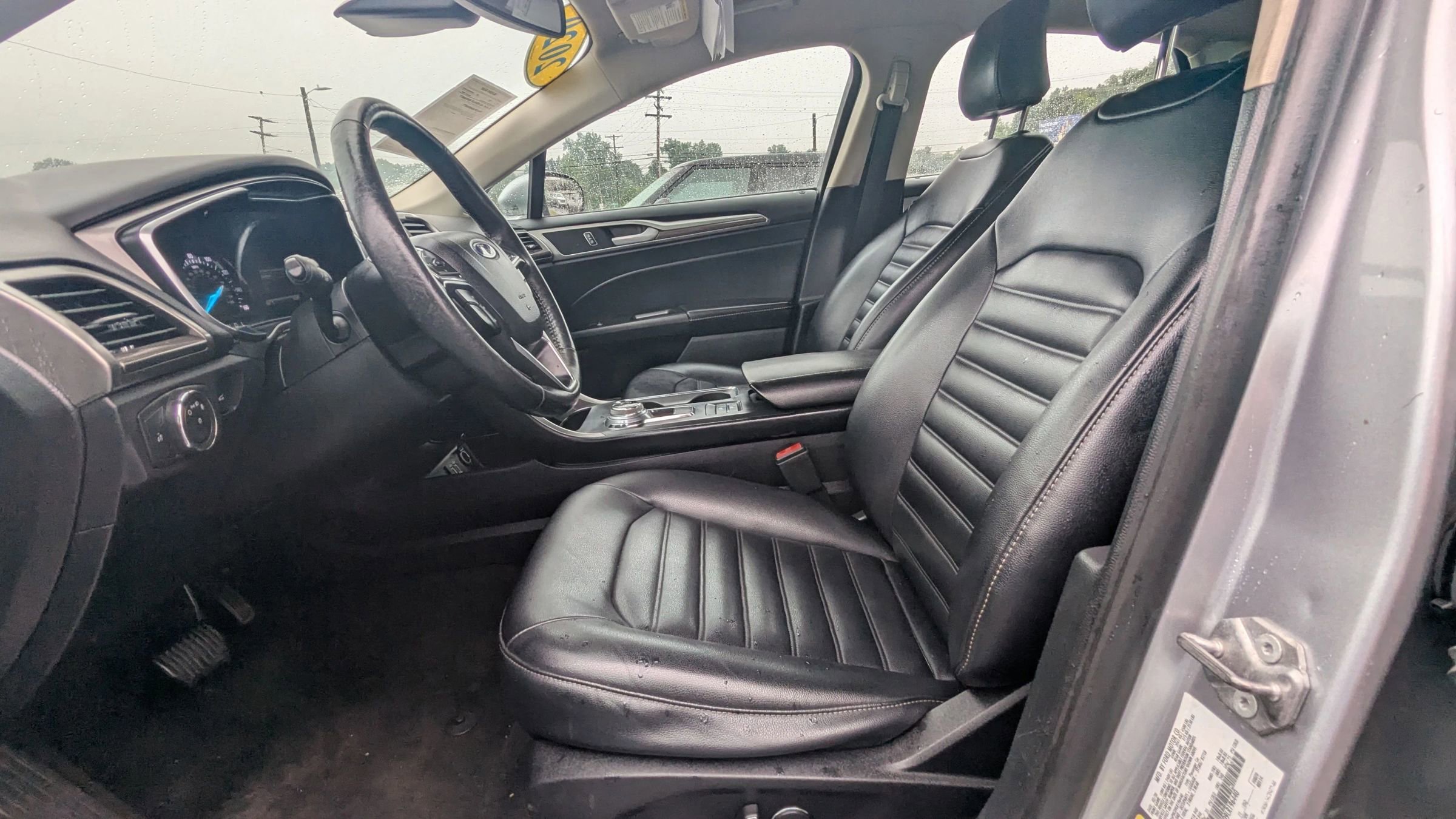 Used 2020 Ford Fusion SEL FWD image 18