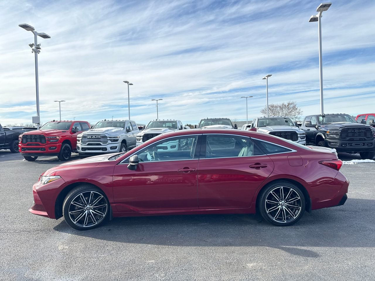 Used 2021 Toyota Avalon XSE image 6