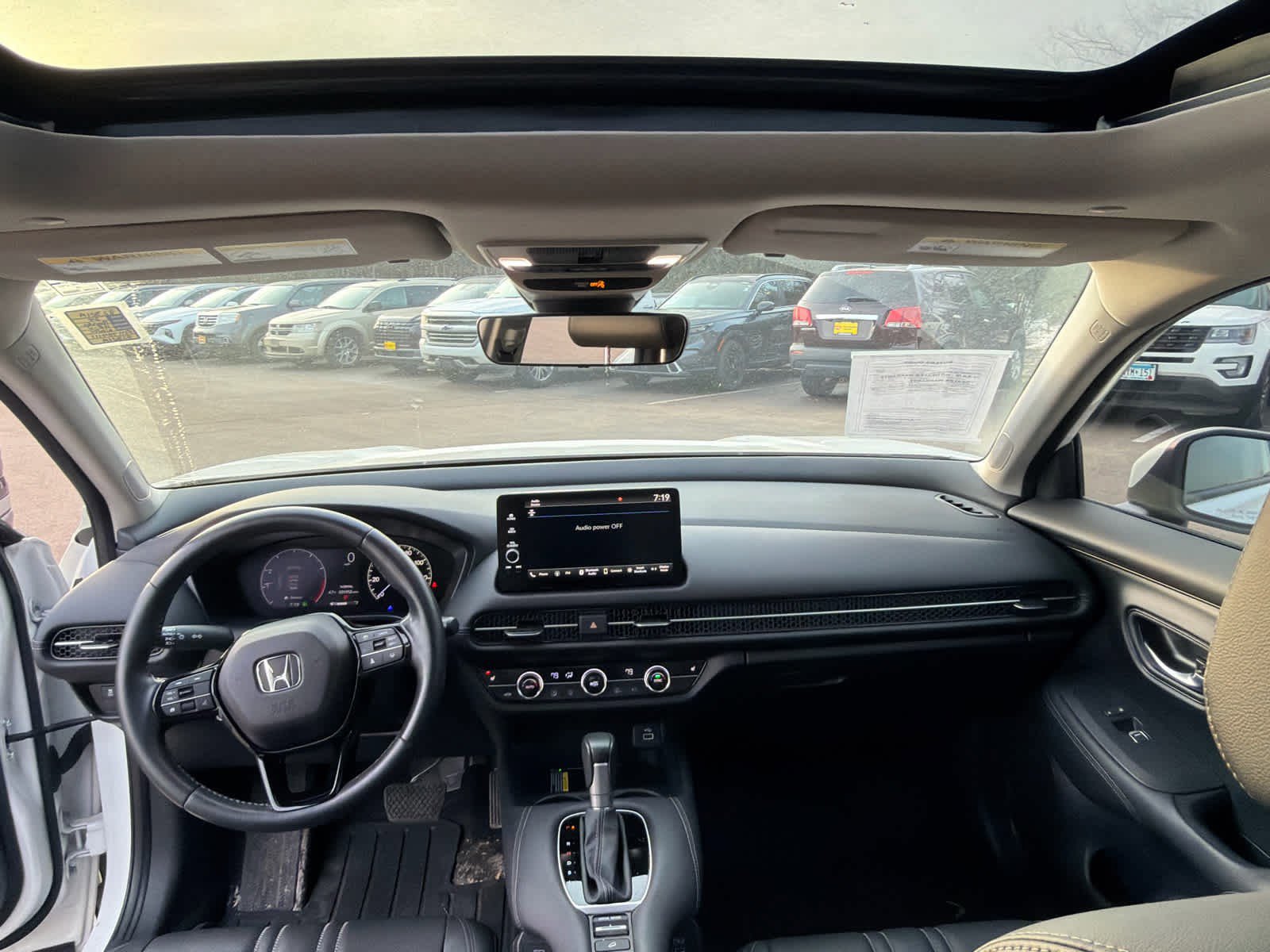 Used 2024 Honda HR-V EX-L image 7