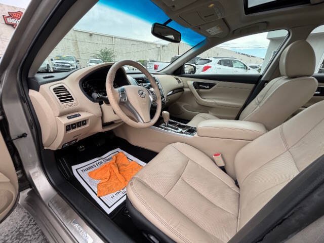Used 2015 Nissan Altima 3.5 SL FWD image 11