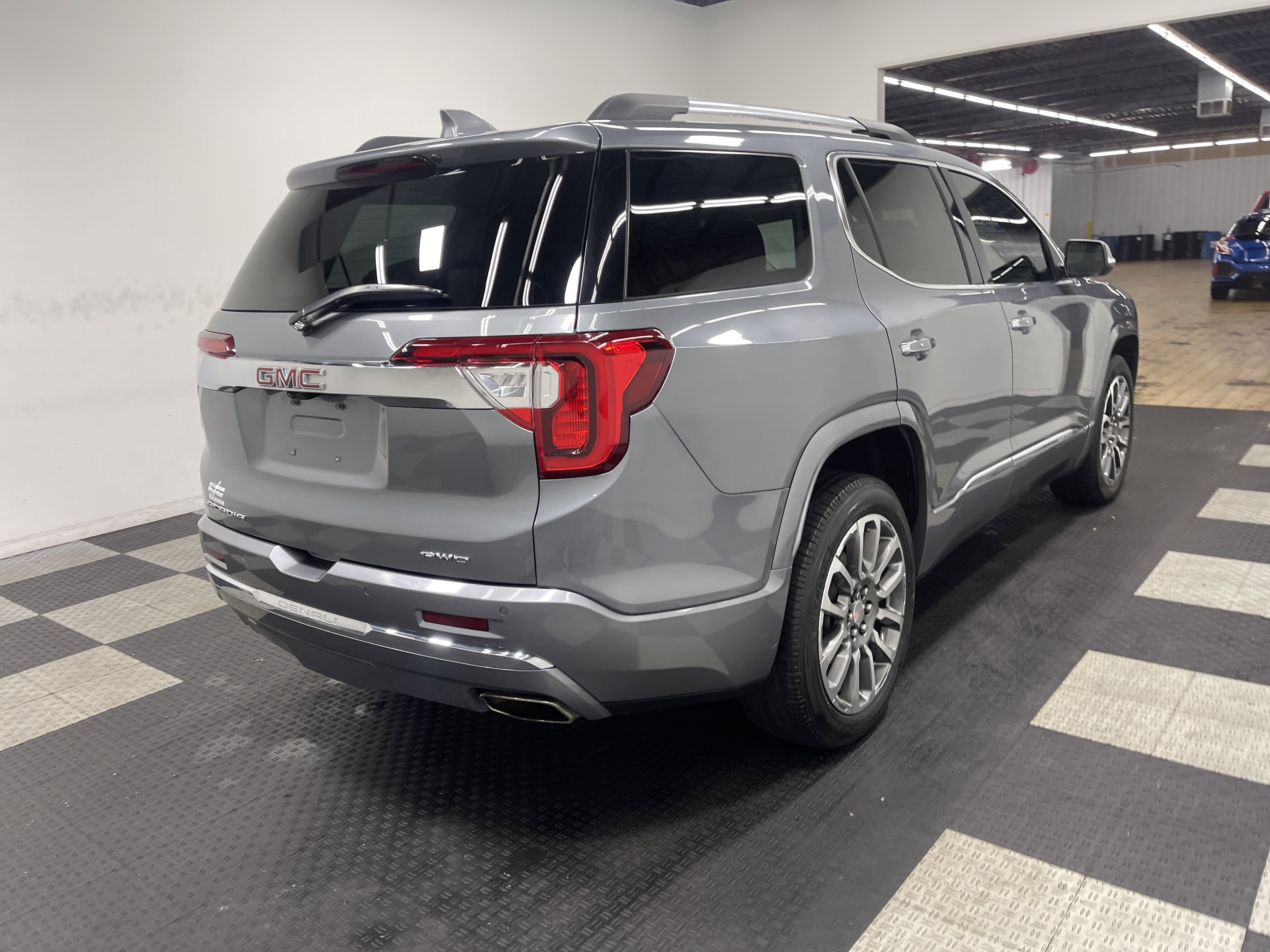 Used 2022 GMC Acadia Denali w/ Denali Ultimate Package image 5