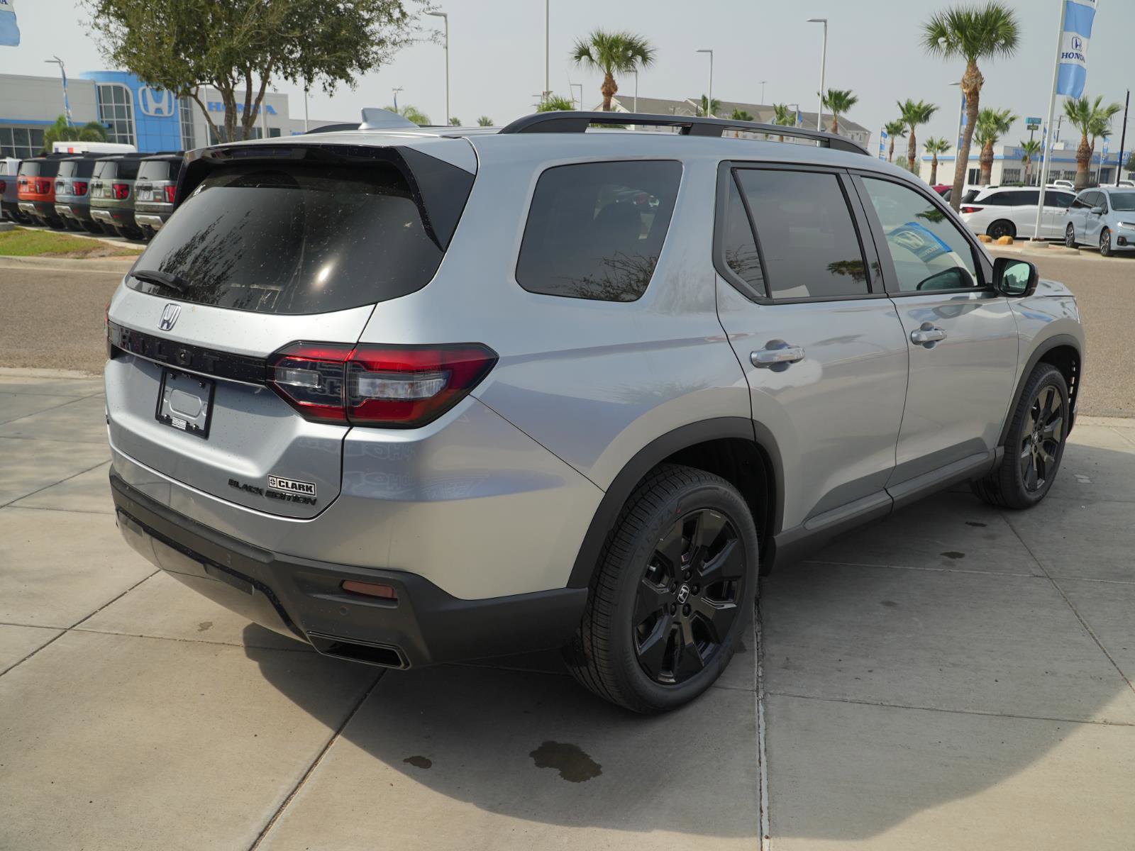 New 2026 Honda Pilot Black Edition image 5