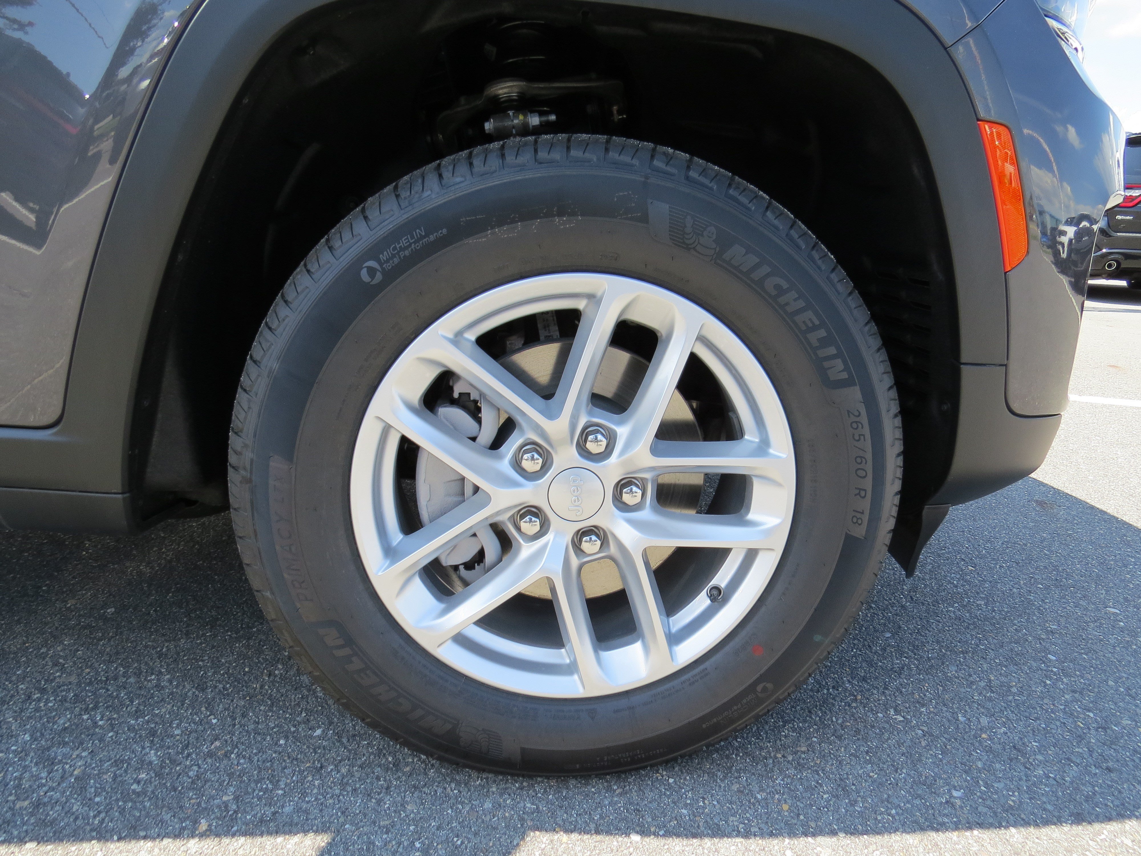 New 2026 Jeep Grand Cherokee Laredo RWD image 11