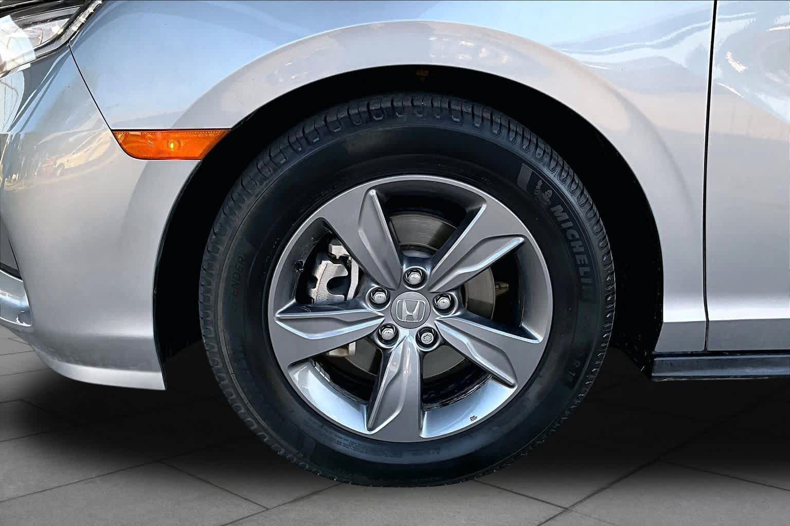 Certified 2022 Honda Odyssey EX image 10