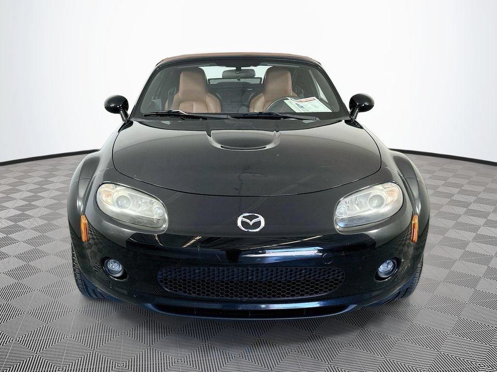 Used 2007 MAZDA MX-5 Miata Grand Touring w/ Premium Pkg RWD image 4