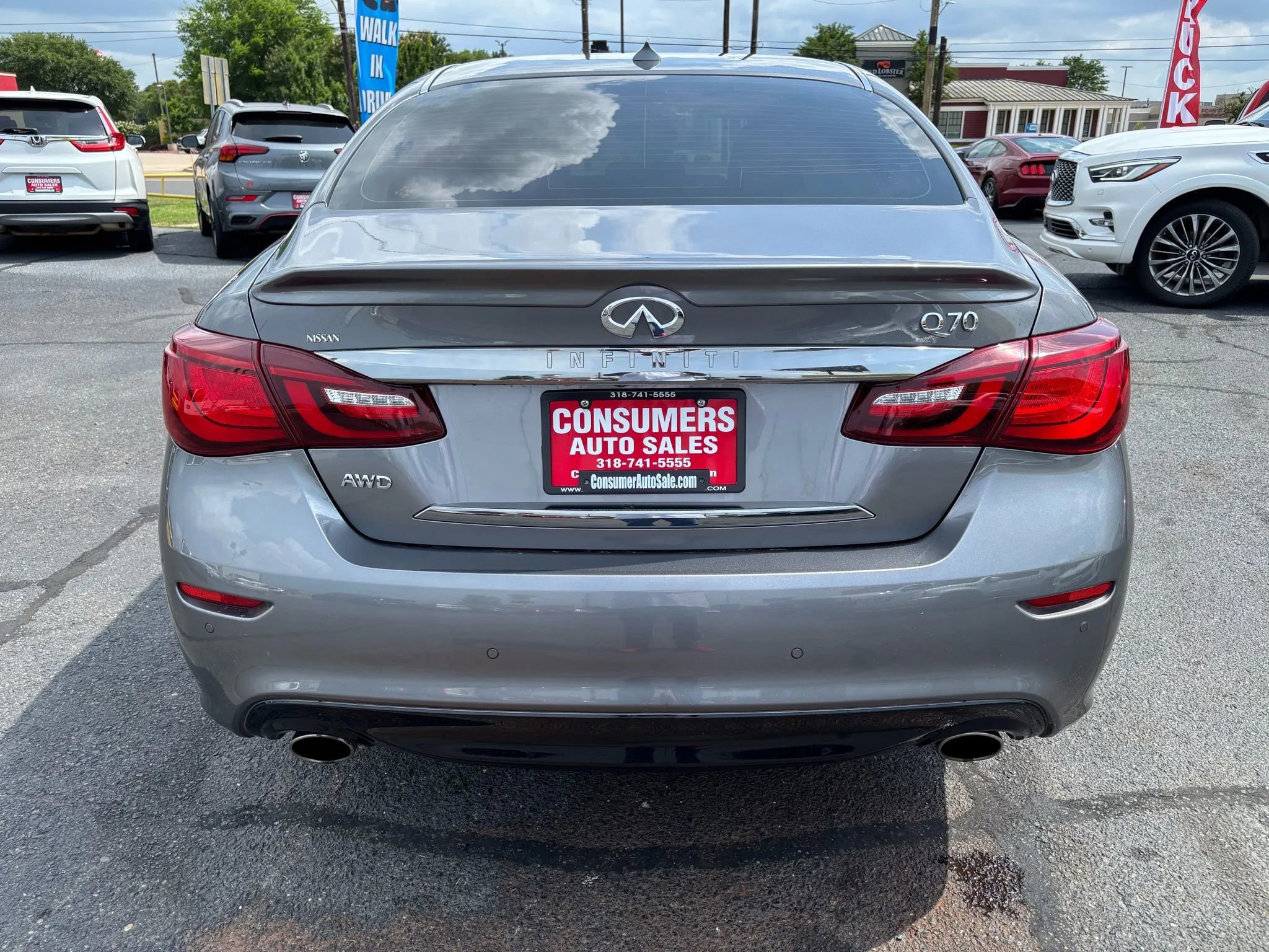 Used 2019 INFINITI Q70 Luxe AWD/4WD image 23