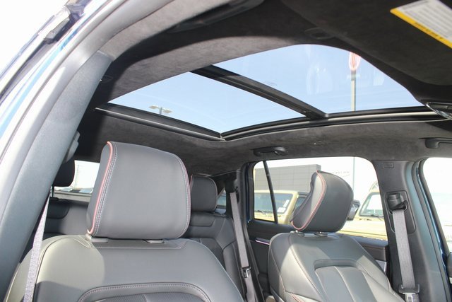 Used 2024 Jeep Wagoneer Launch Edition image 32