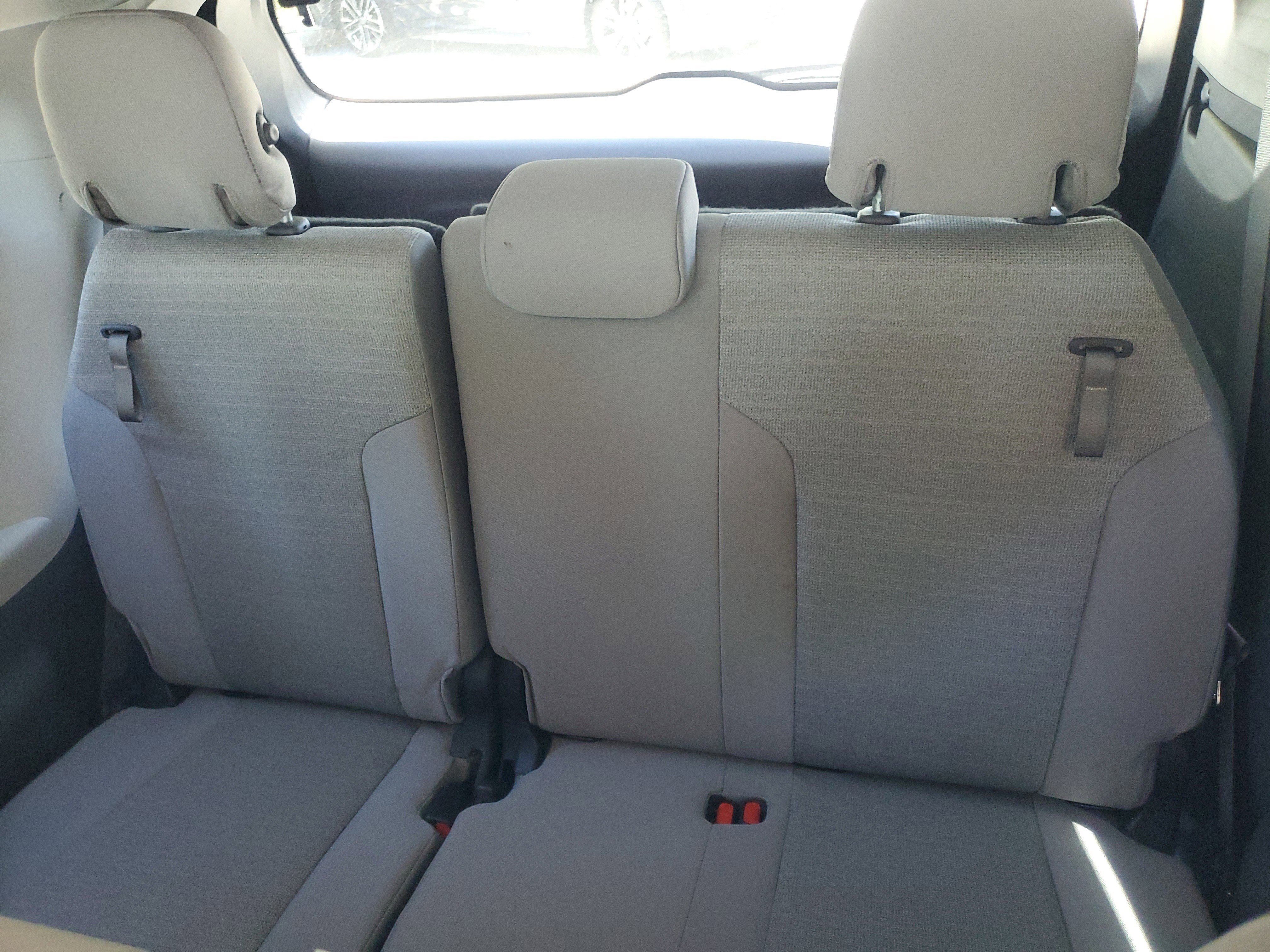 Used 2021 Toyota Sienna LE w/ LE Plus Package FWD image 14