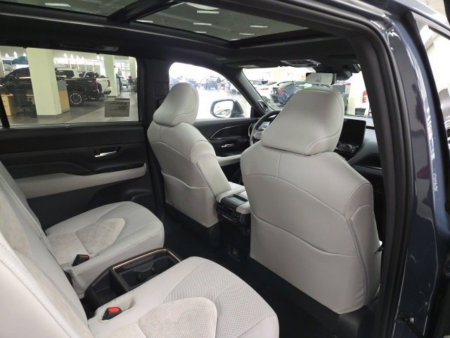 New 2026 Toyota Grand Highlander AWD Hybrid image 11