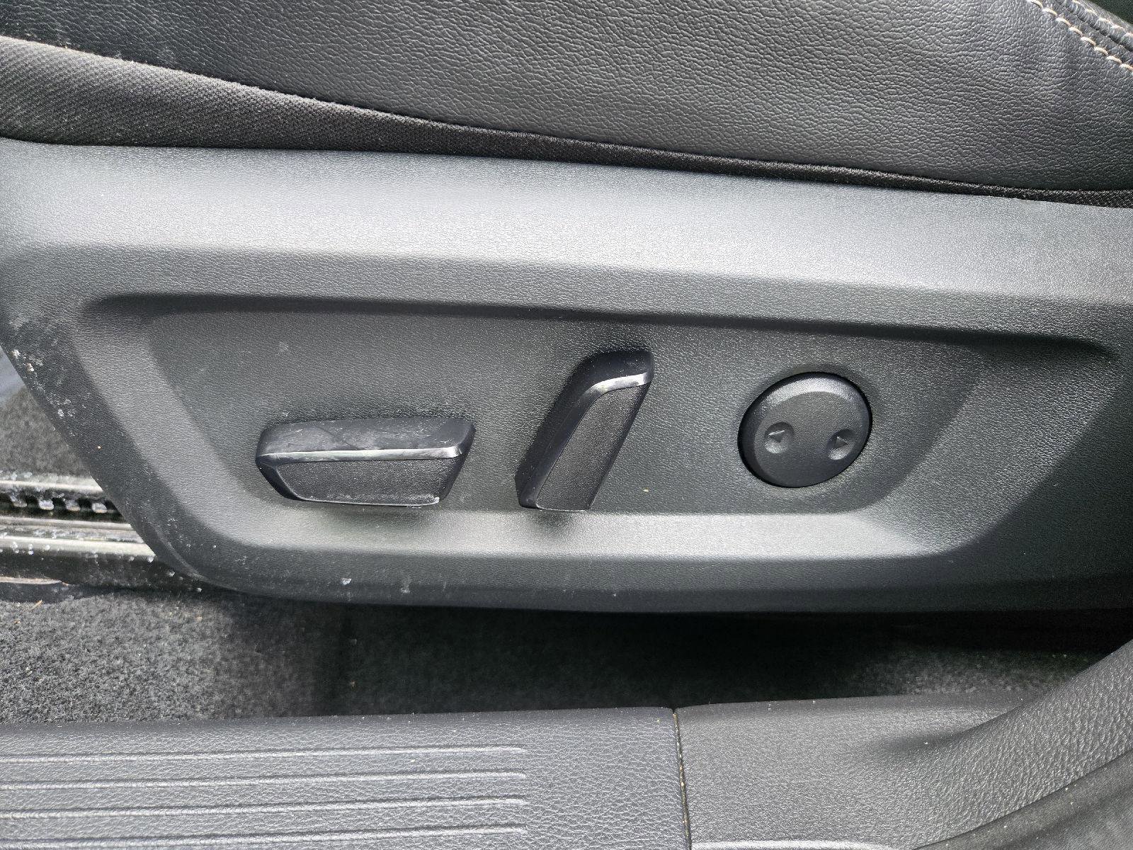Used 2021 Nissan Rogue SL FWD image 14