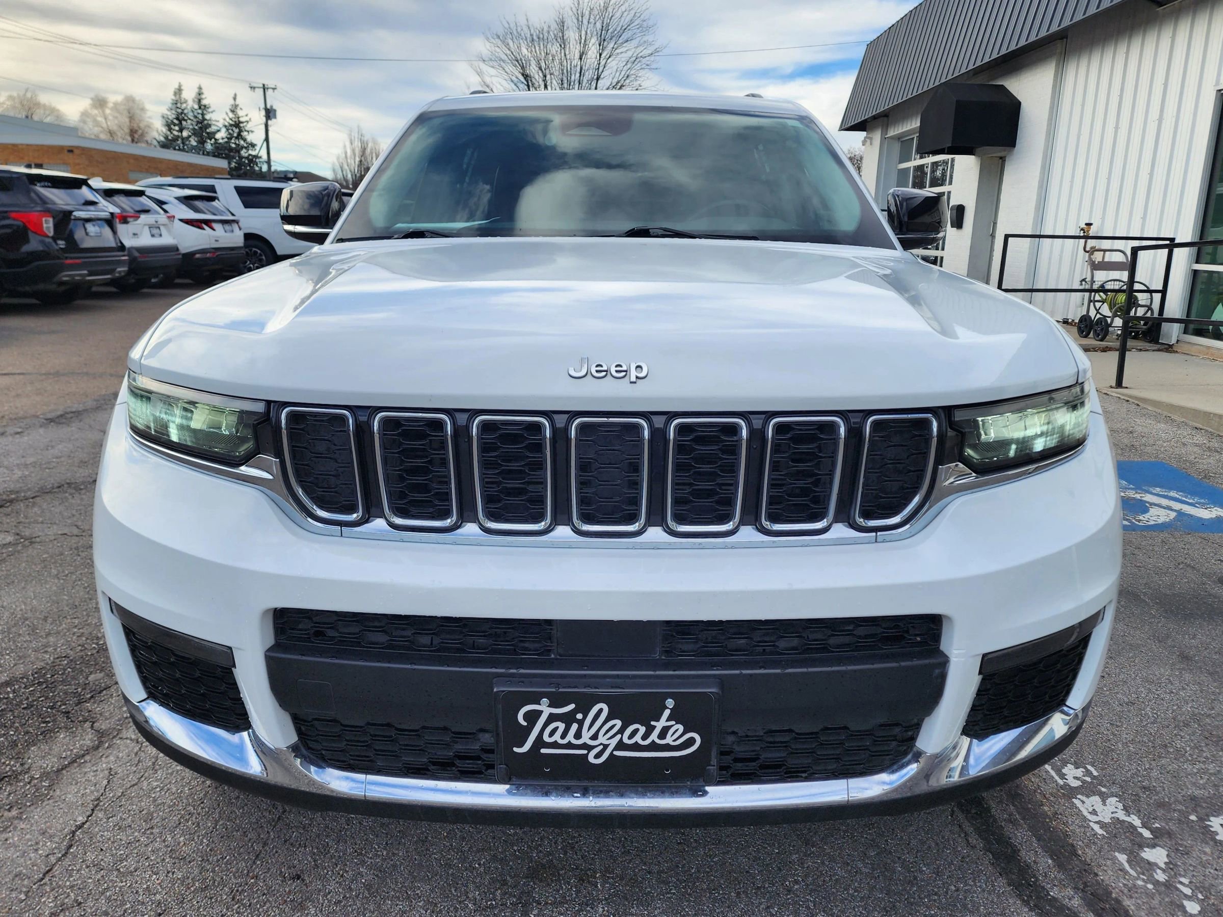 Used 2021 Jeep Grand Cherokee L Limited image 3