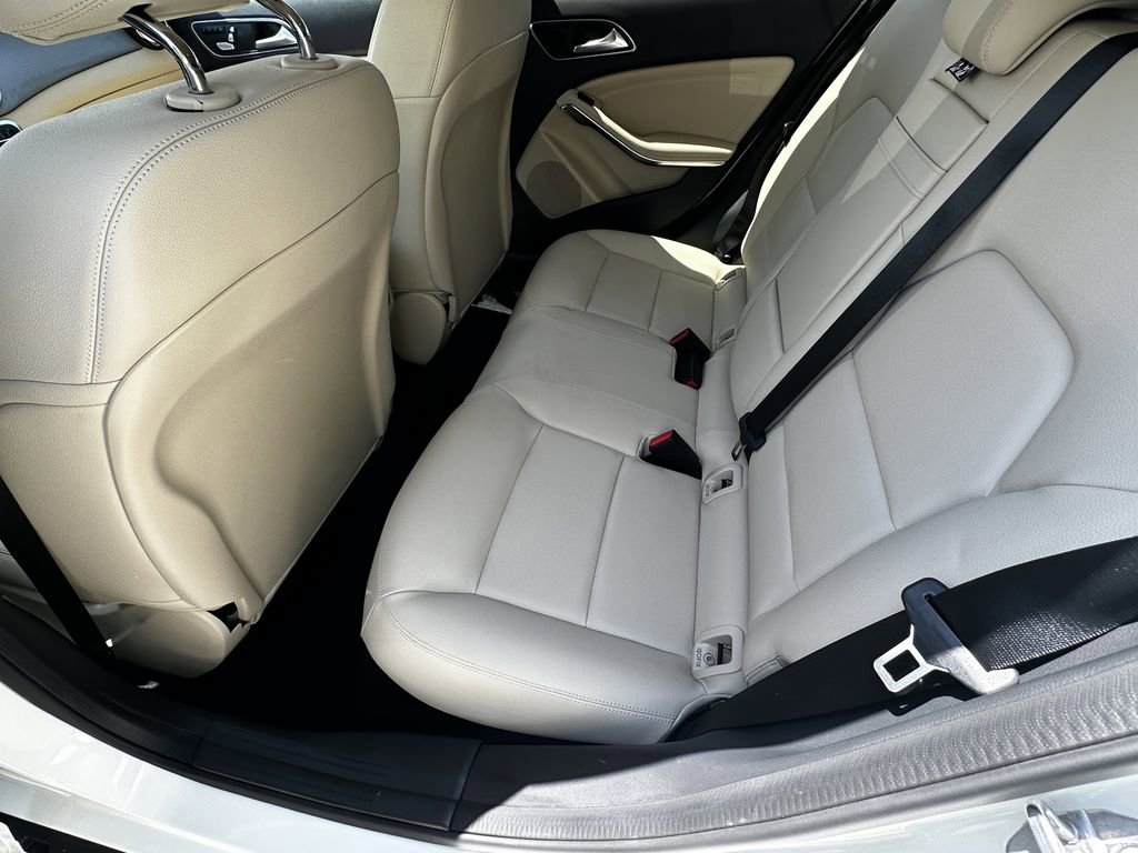 Certified 2020 Mercedes-Benz GLA 250 4MATIC image 24