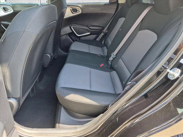 Used 2023 Kia Soul LX FWD image 17