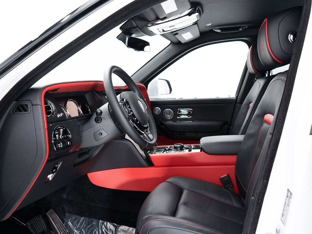 Certified 2024 Rolls-Royce Cullinan Black Badge w/ Dark Exterior Package image 16