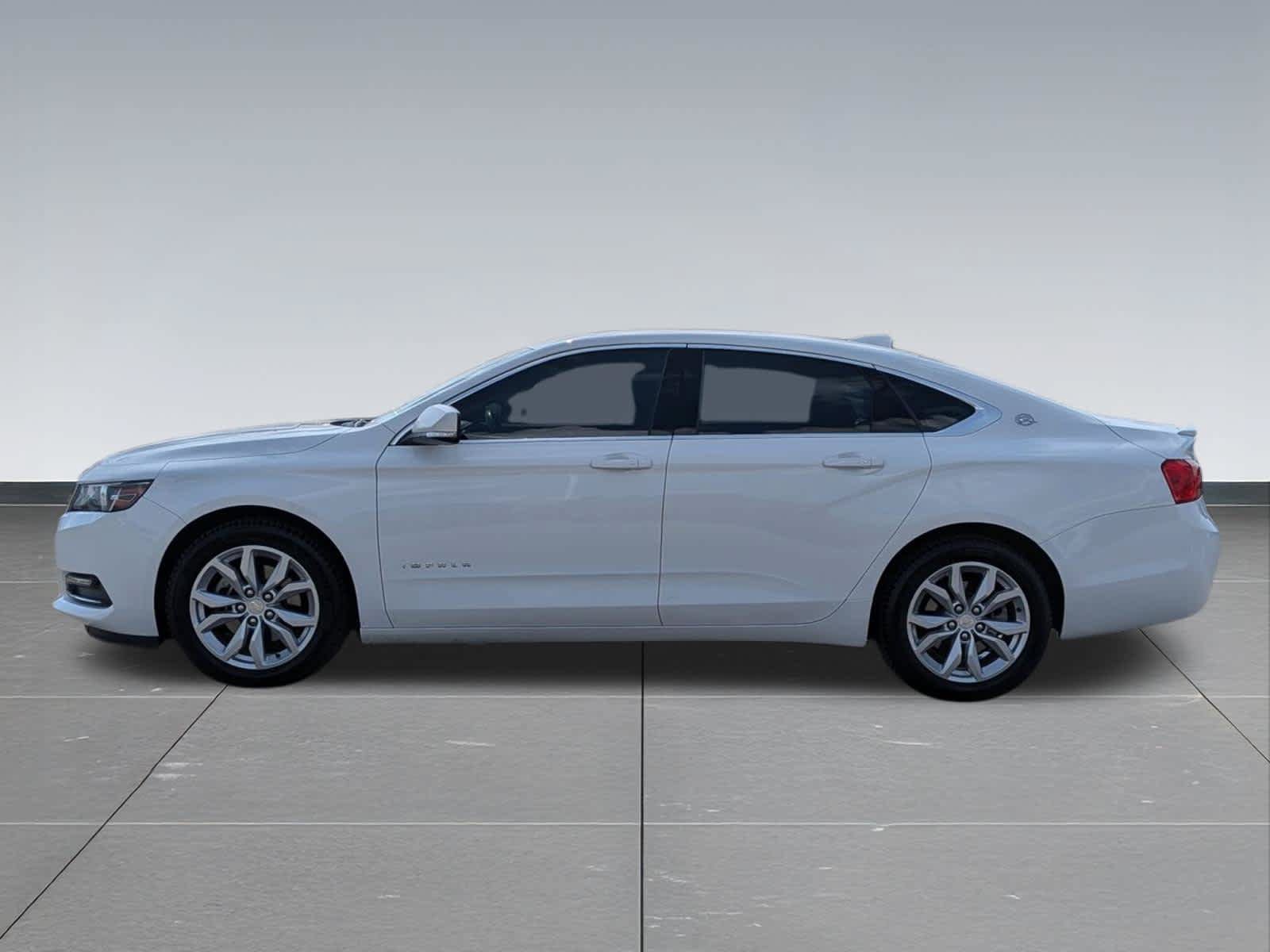Used 2018 Chevrolet Impala LT w/ Sunroof and Spoiler Package FWD image 2