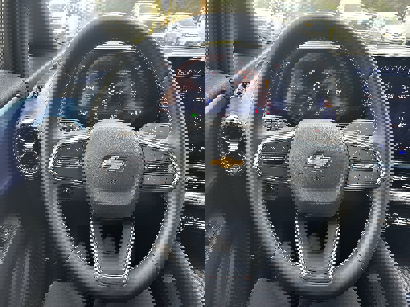 Used 2024 Chevrolet Equinox EV LT image 17