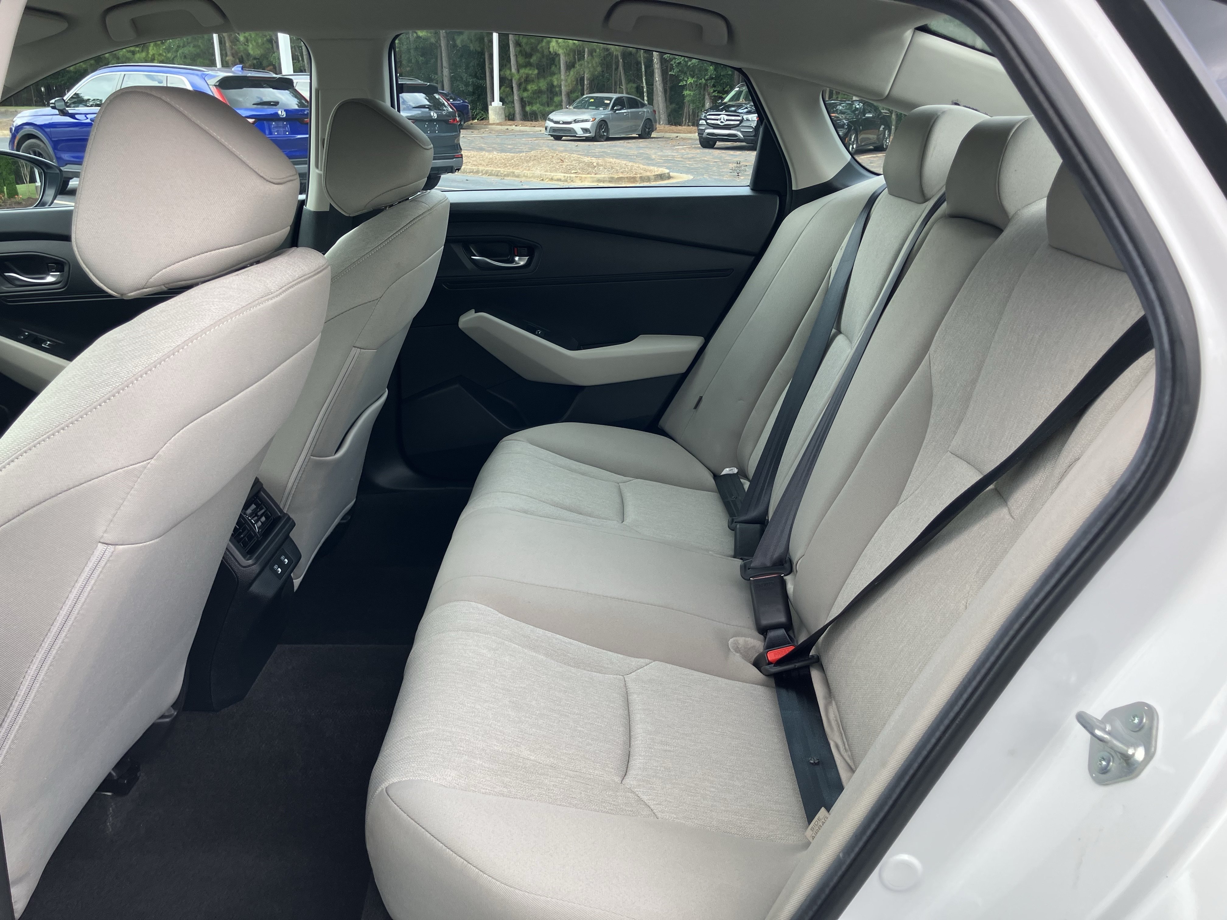 Certified 2025 Honda Accord LX image 32