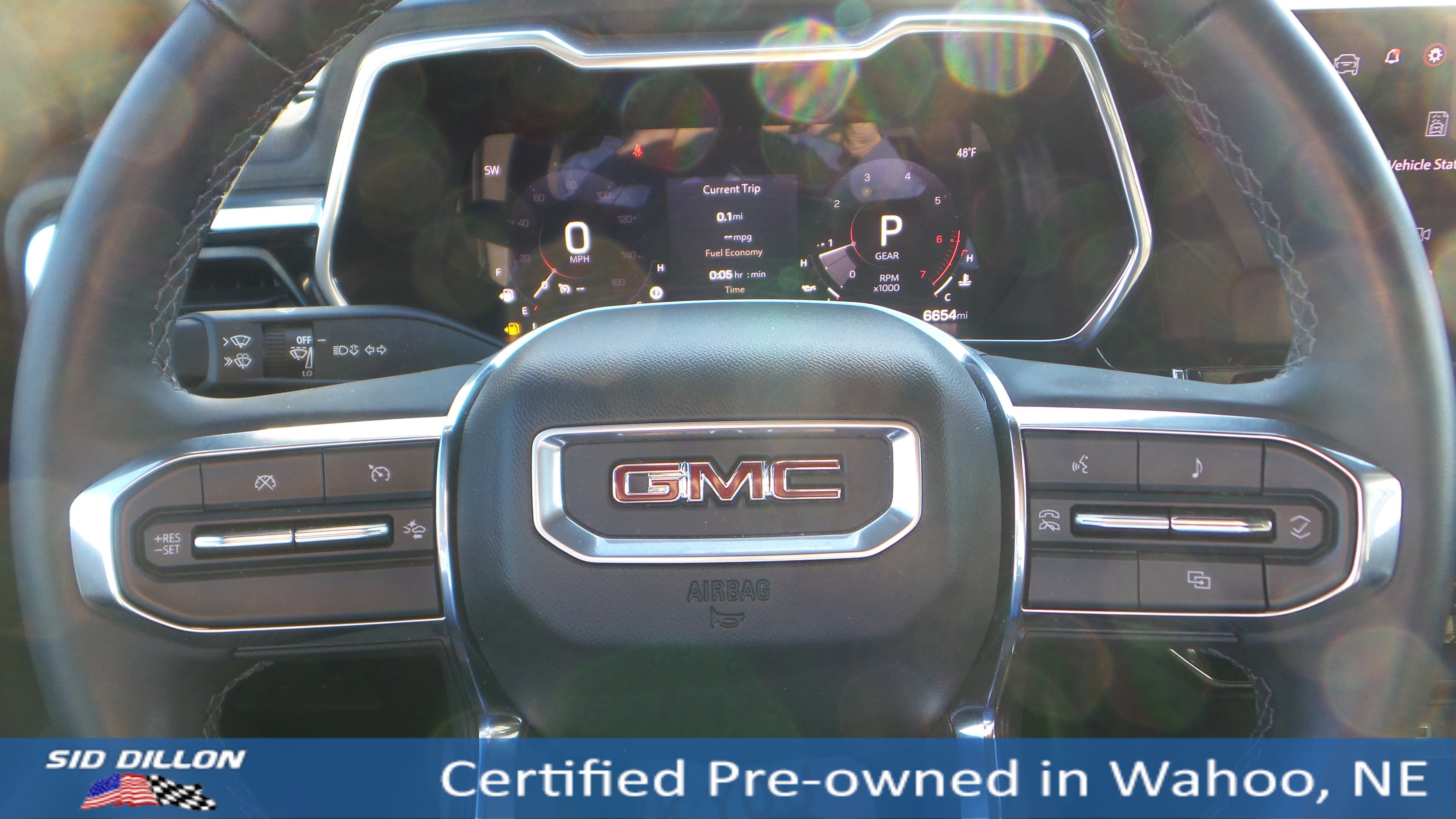 Used 2024 GMC Canyon Elevation w/ Elevation Premium Package image 12