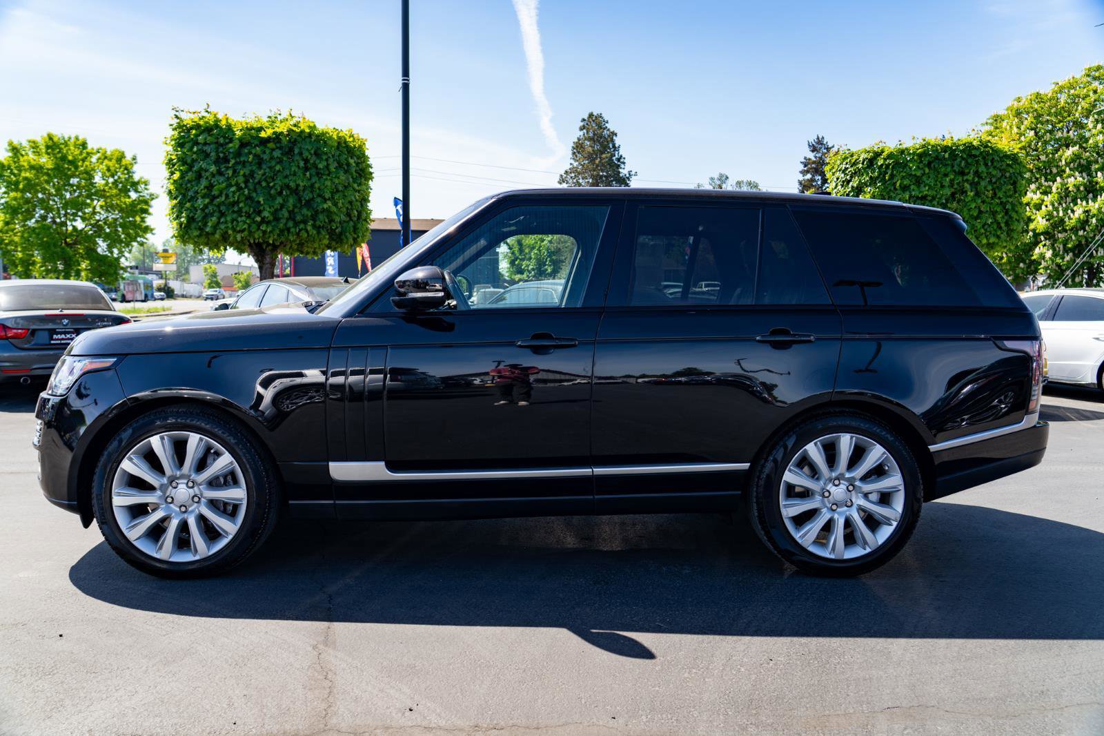 Used 2017 Land Rover Range Rover Supercharged AWD/4WD image 13