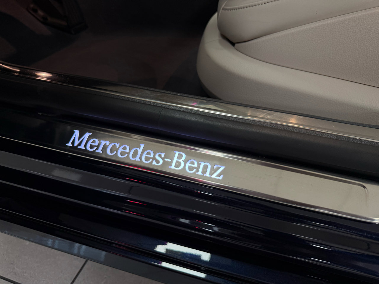 Used 2022 Mercedes-Benz S 580 4MATIC Sedan image 36
