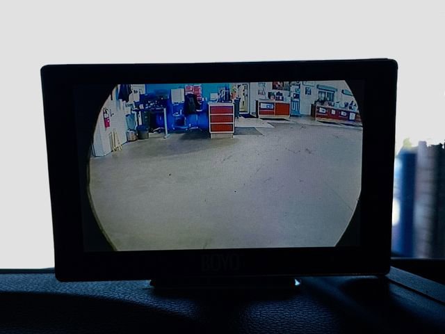 Used 2015 Jeep Wrangler Unlimited Rubicon image 14