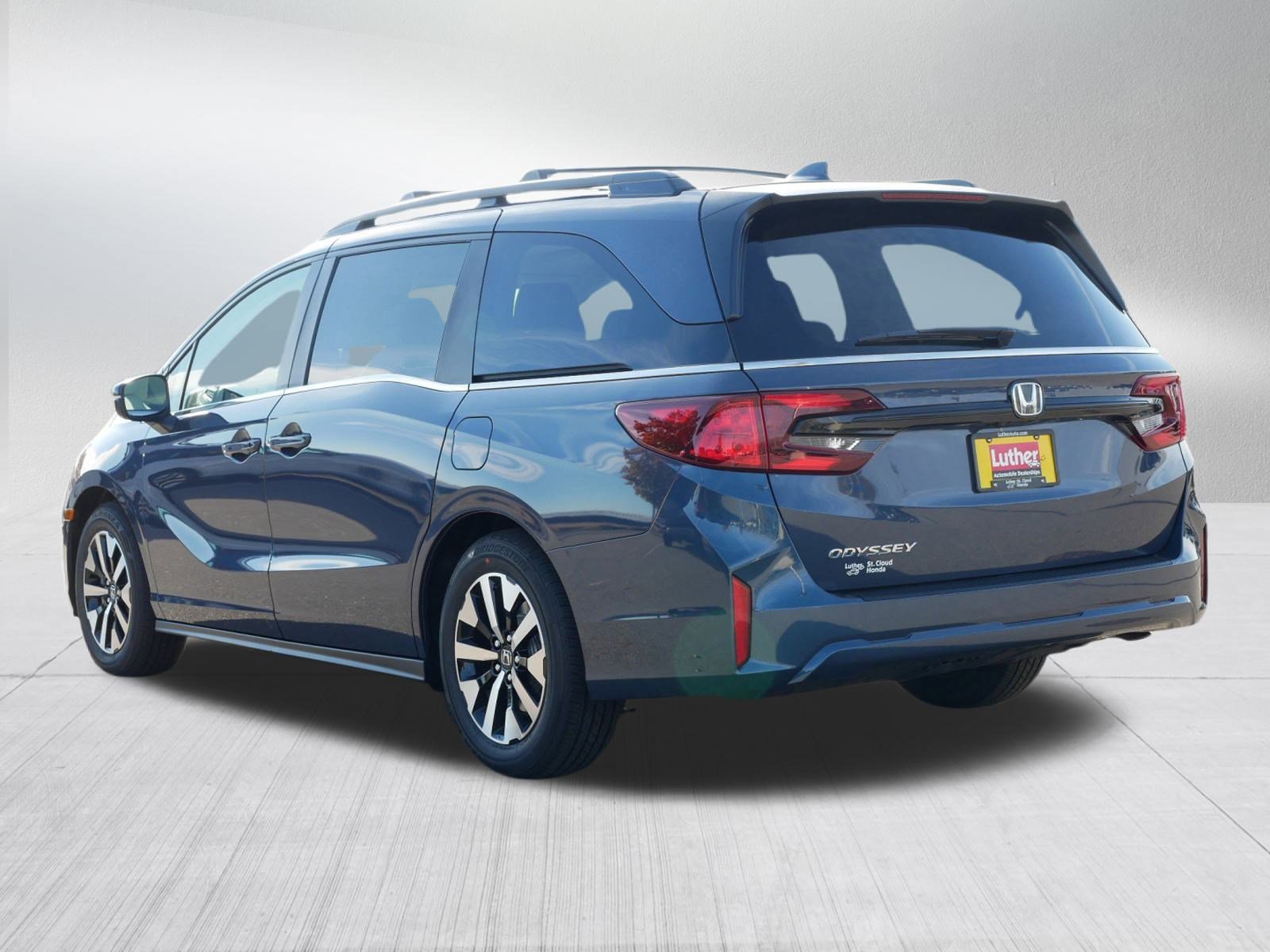 New 2026 Honda Odyssey EX-L image 3