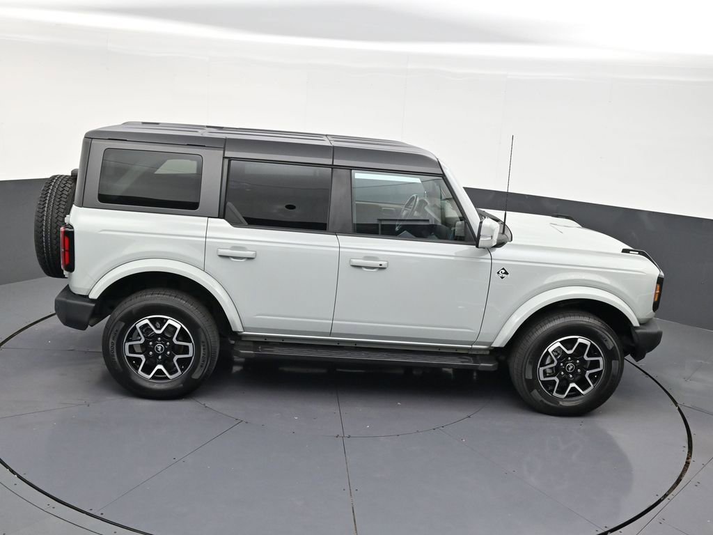 Used 2022 Ford Bronco Outer Banks AWD/4WD image 17