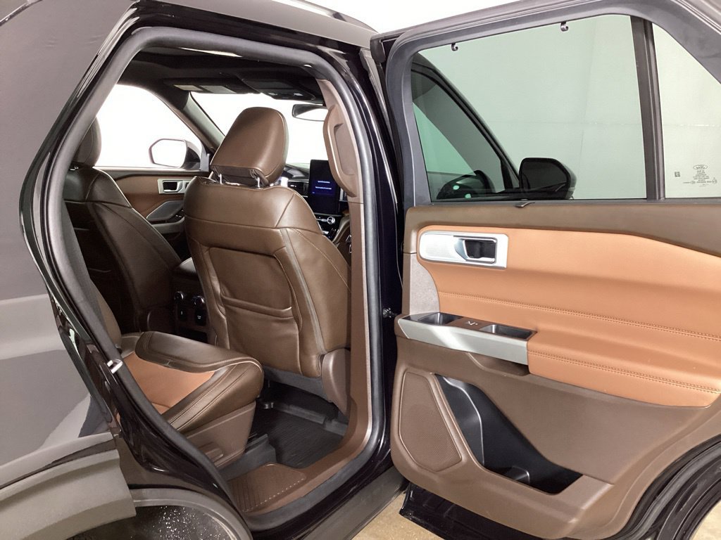 Certified 2021 Ford Explorer King Ranch w/ Premium Technology Package AWD/4WD image 26