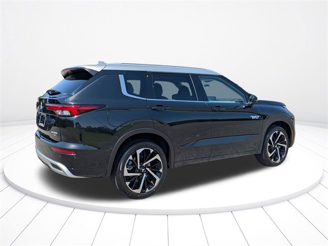 New 2025 Mitsubishi Outlander SEL image 3